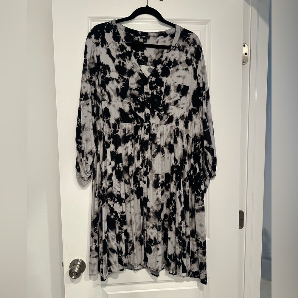 Torrid Black and Gray Long Sleeve Dress